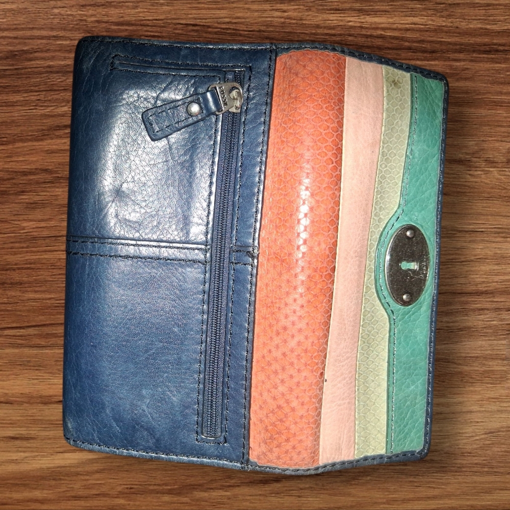 Fossil Women's Multicolor Leather Wallet - Picture 2 of 3